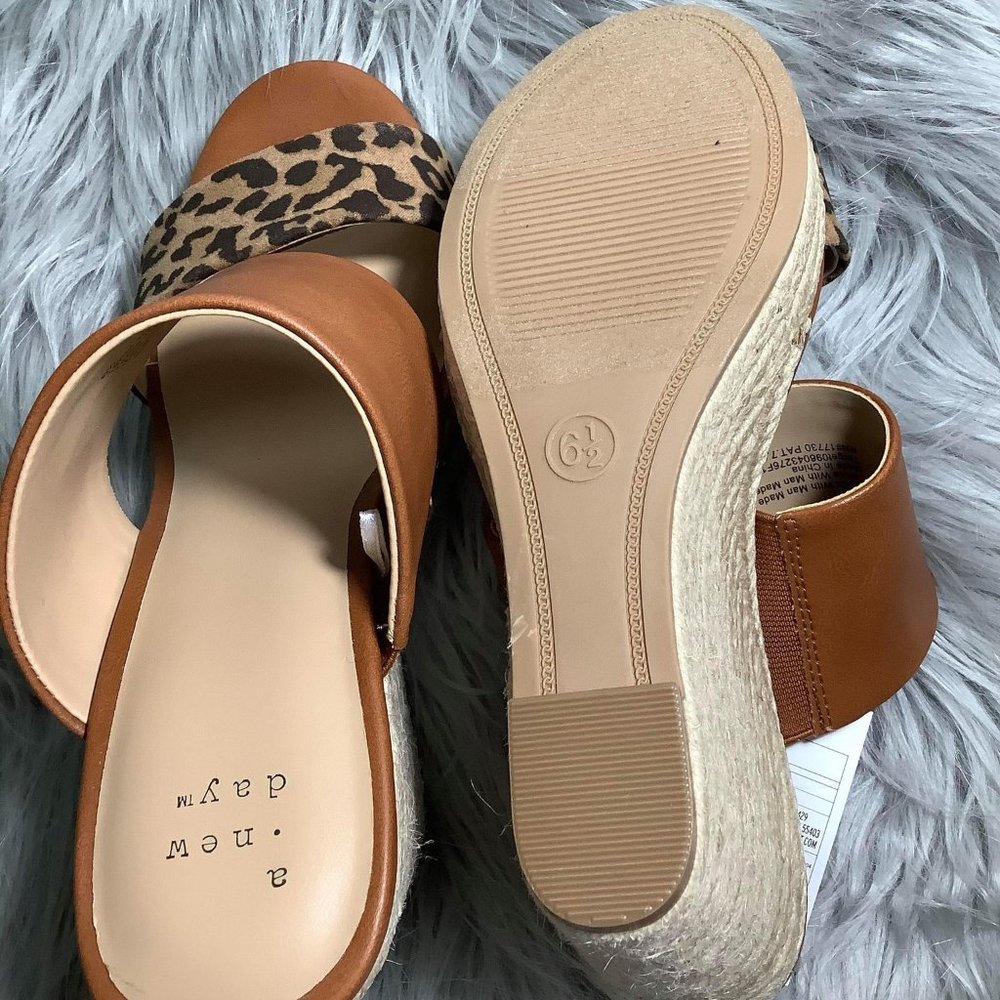 Women's Adelina Microsuede Leopard Print Two Band - Picture 3 of 5